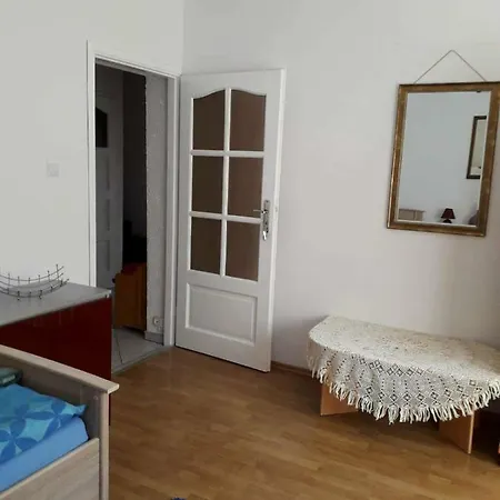 Rum i privatbostad U Danusi